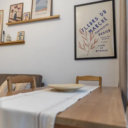 Bright And Cozy At A Quiet Location Apartment Sofia