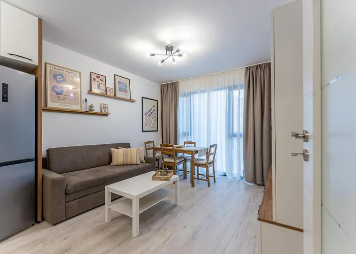 Bright And Cozy At A Quiet Location