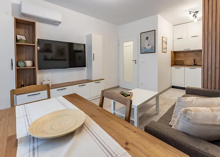 Bright And Cozy At A Quiet Location Apartament Sofia