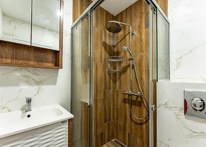 Apartament Bright And Cozy At A Quiet Location