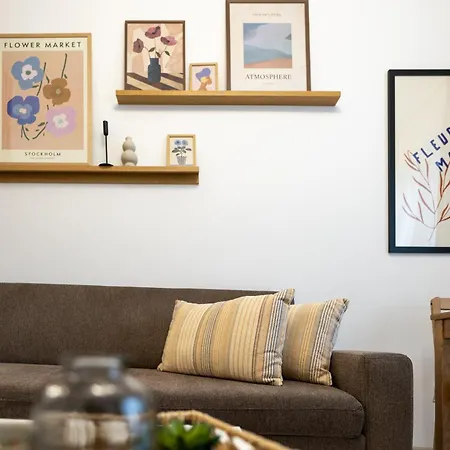 Bright And Cozy At A Quiet Location